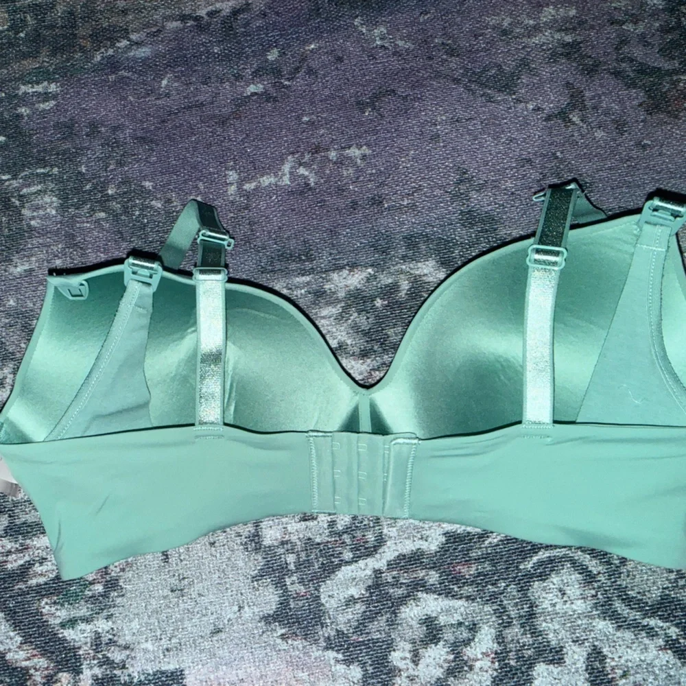 Auden Mint Green Seamless Nursing T-Shirt Bra -‎ Size 38DD